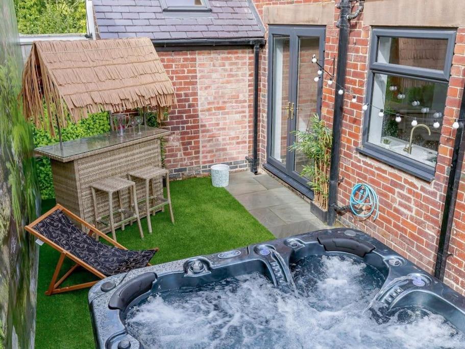 Dawns House Cromford, Peak District, Hot Tub, For 6 - Stunning Views 아파트 외부 사진