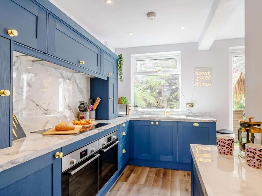 Dawns House Cromford, Peak District, Hot Tub, For 6 - Stunning Views 아파트 외부 사진